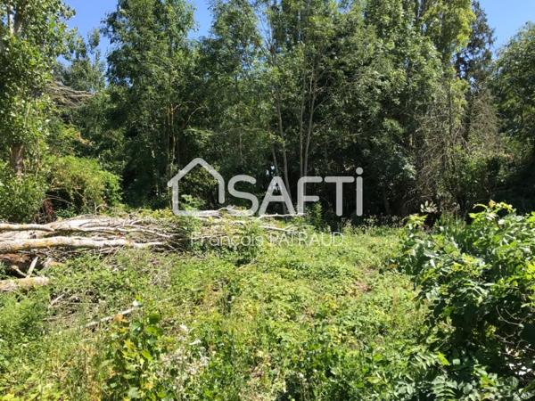 Terrain à bâtir de 2700 M2 