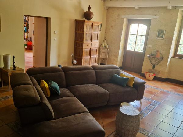 Lectoure (32700) ANCIENNE MAISON EN PIERRE AVEC PLUS DE 2HA DE TERRAIN, PISCINE, MAISON D'AMIS, DEPENDANCES ATTENANTES