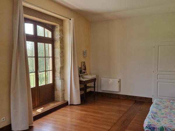 Lectoure (32700) ANCIENNE MAISON EN PIERRE AVEC PLUS DE 2HA DE TERRAIN, PISCINE, MAISON D'AMIS, DEPENDANCES ATTENANTES