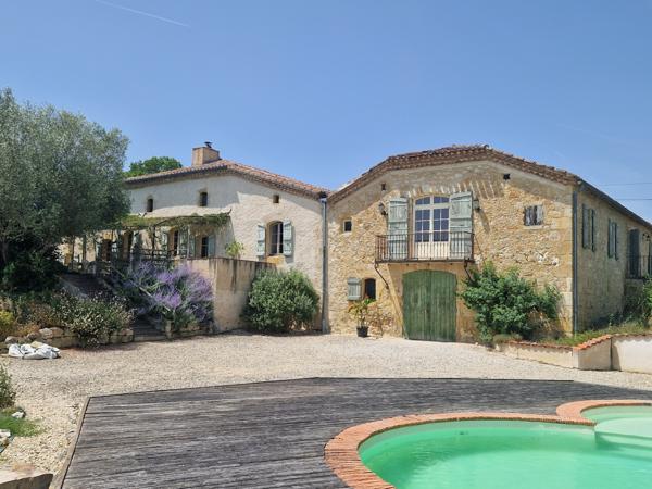 Lectoure (32700) ANCIENNE MAISON EN PIERRE AVEC PLUS DE 2HA DE TERRAIN, PISCINE, MAISON D'AMIS, DEPENDANCES ATTENANTES
