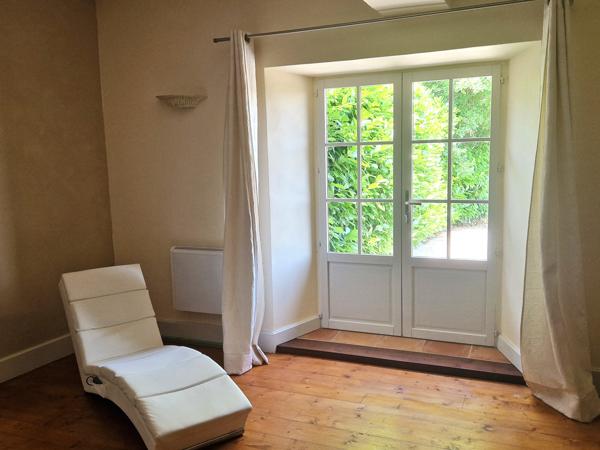 Lectoure (32700) ANCIENNE MAISON EN PIERRE AVEC PLUS DE 2HA DE TERRAIN, PISCINE, MAISON D'AMIS, DEPENDANCES ATTENANTES