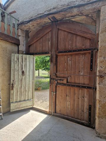 Lectoure (32700) ANCIENNE MAISON EN PIERRE AVEC PLUS DE 2HA DE TERRAIN, PISCINE, MAISON D'AMIS, DEPENDANCES ATTENANTES