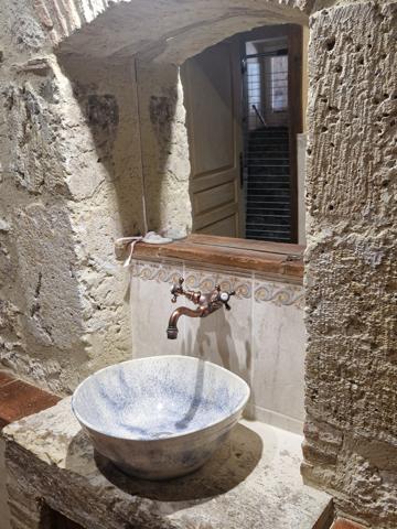 Lectoure (32700) ANCIENNE MAISON EN PIERRE AVEC PLUS DE 2HA DE TERRAIN, PISCINE, MAISON D'AMIS, DEPENDANCES ATTENANTES