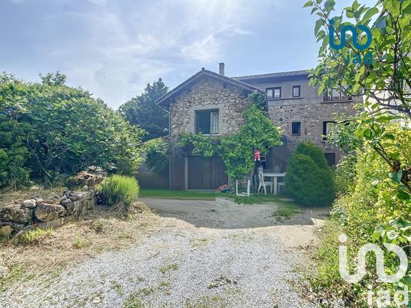 Maison de village 4 pièces de 107 m² à Lupé (42520)