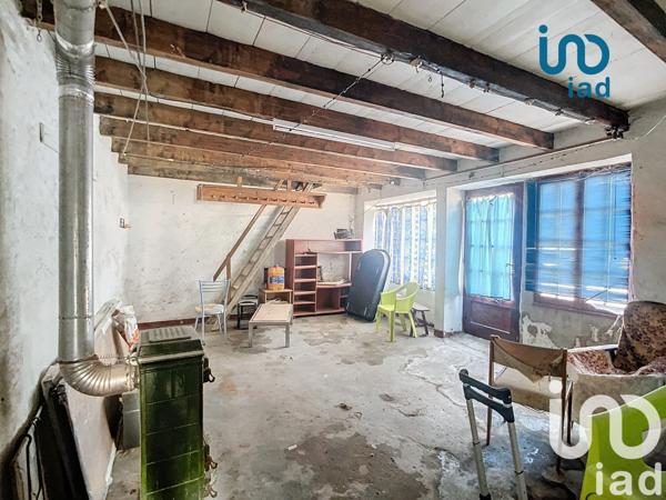 Maison de village 4 pièces de 107 m² à Lupé (42520)