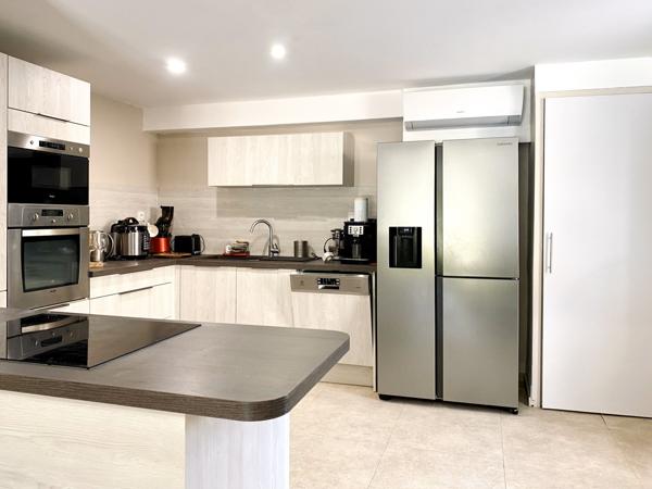 Tournon-sur-Rhône (07300) Villa 180 m² avec piscine et terrain - DPE A - Tournon-sur-Rhône centre-sud