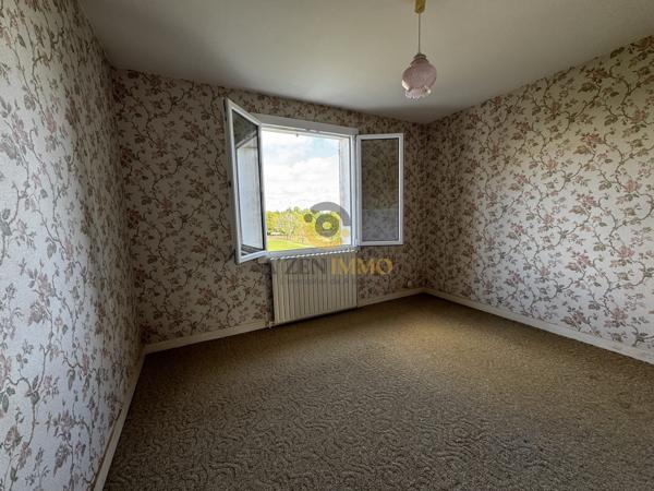 Maison de plain-pied avec seconde maison à rénover et dépendances