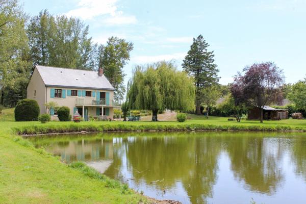 Jolie maison avec étang !