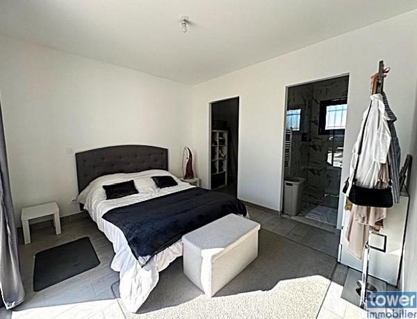 Maison
                                                                                                                                                                                                                                                                                                                        5 pièce(s)                                                                                                                                                                                                          4 chambre(s)                                                                                                                                                                                                          144  m²