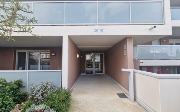 Appartement à vendre    1 pièce • 34 m2 Rochefort-du-Gard