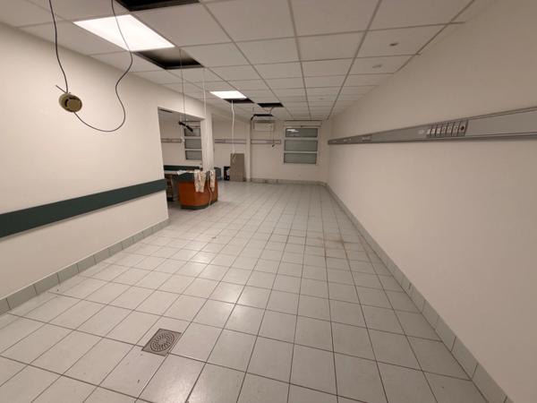 Murs local pour médical ou paramédical à vendre SAINTE COLOMBE (69), d'une surface de 178 m² en RDC, idéalement situé à 5 minutes de Vienne