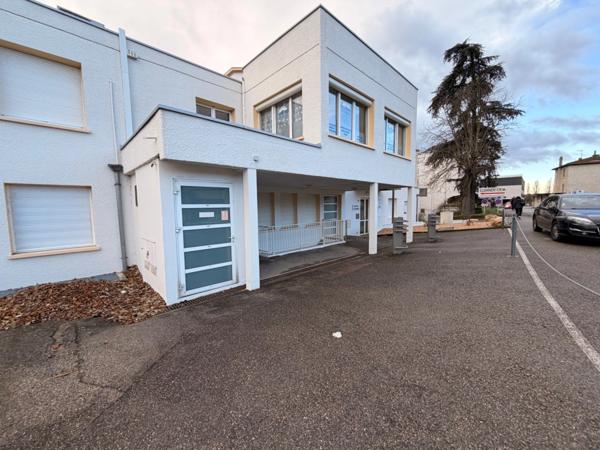 Murs local pour médical ou paramédical à vendre SAINTE COLOMBE (69), d'une surface de 178 m² en RDC, idéalement situé à 5 minutes de Vienne