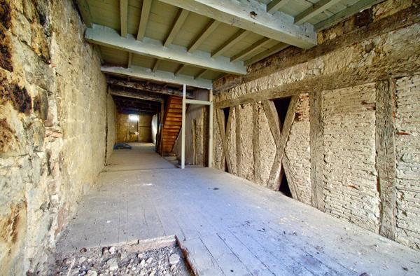 Maison à vendre à Astaffort - 8 pièces avec fort potentiel de rénovation