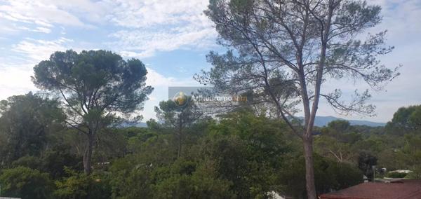 Vente Terrain 214 m2 à Fréjus