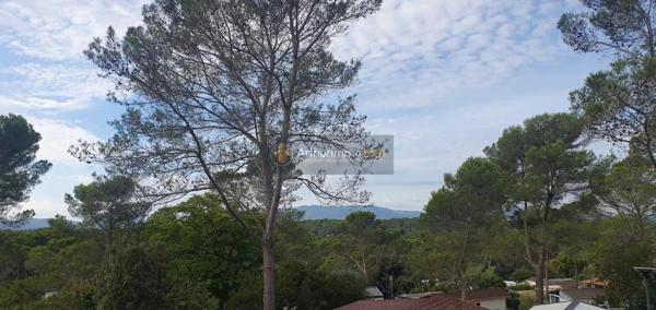 Vente Terrain 214 m2 à Fréjus