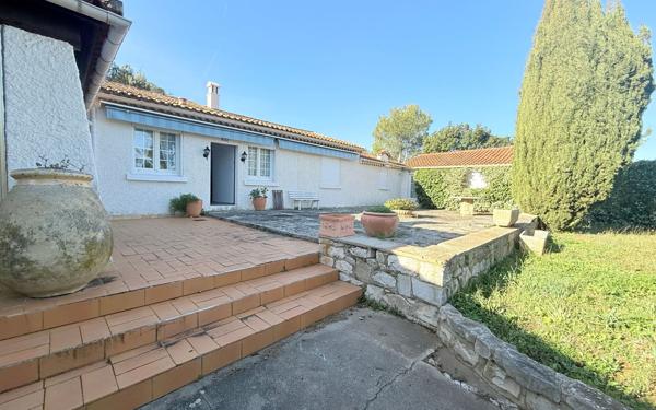 Maison à vendre    4 pièces •  Saint-Cyr-sur-Mer