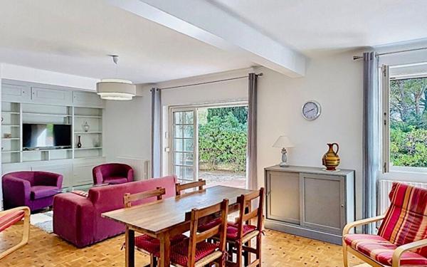 Maison à vendre    4 pièces •  Saint-Cyr-sur-Mer