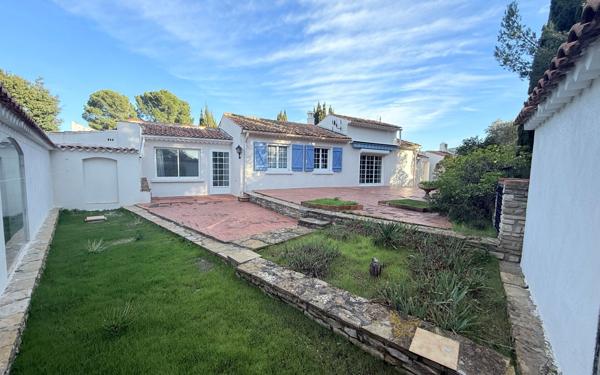 Maison à vendre    4 pièces •  Saint-Cyr-sur-Mer