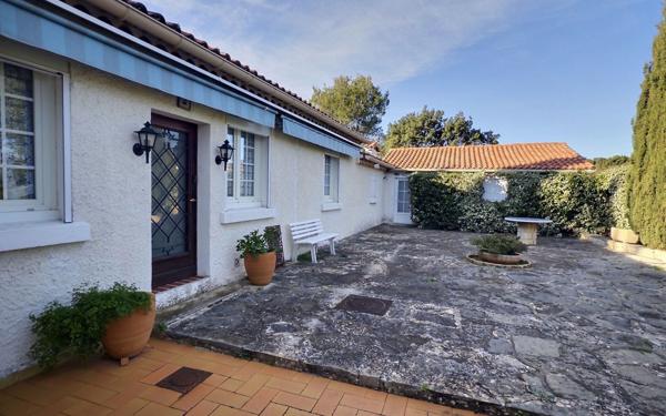 Maison à vendre    4 pièces •  Saint-Cyr-sur-Mer