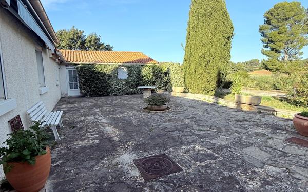 Maison à vendre    4 pièces •  Saint-Cyr-sur-Mer