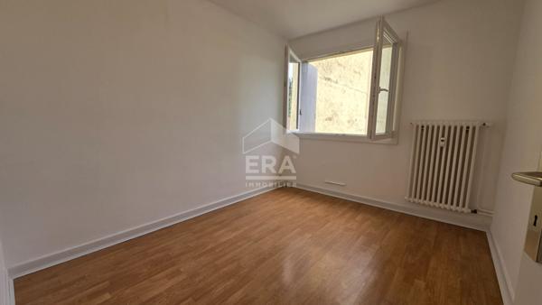 Appartement Amberieu En Bugey 3 pièce(s), T3, garage, balcon