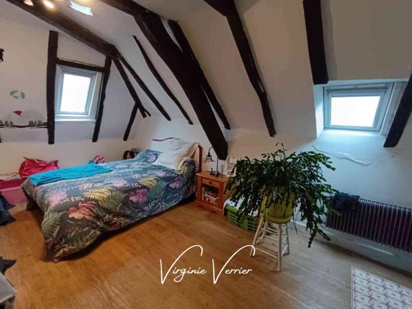 Bien immobilier à vendre 7 pièces de 200 m²