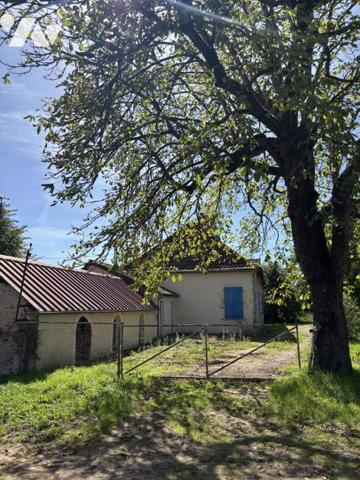 Jolie maison en pierres dans un cadre magnifique