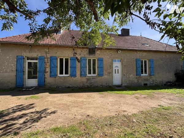 Jolie maison en pierres dans un cadre magnifique