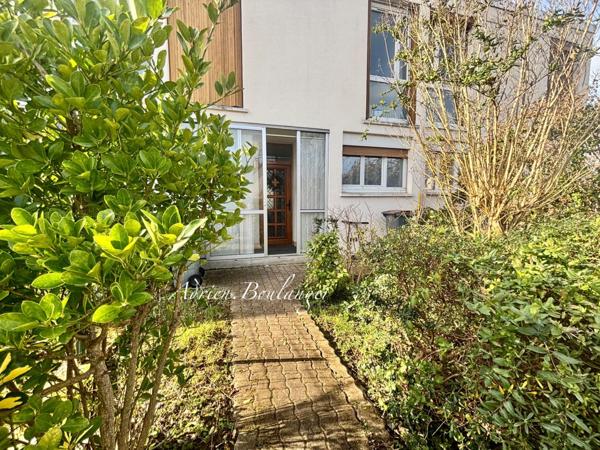 Maison à vendre 4 pièces VAUX LE PENIL (77)