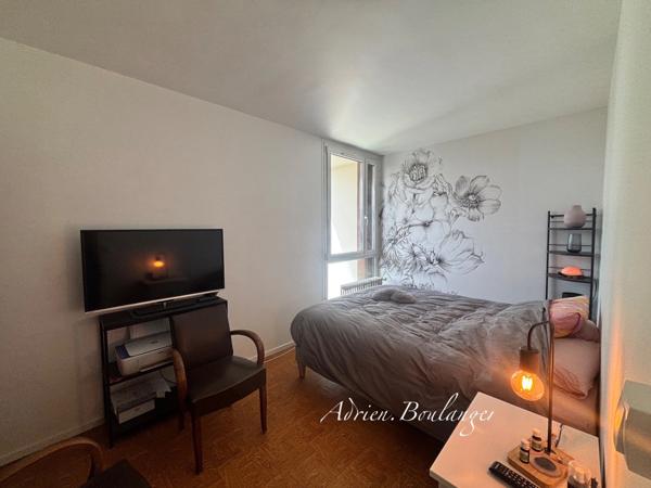 Maison à vendre 4 pièces VAUX LE PENIL (77)