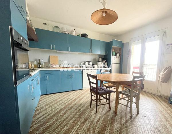 Immeuble 10 pièces - 210 m²