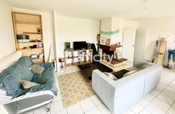 Immeuble 10 pièces - 210 m²