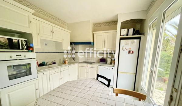 Immeuble 10 pièces - 210 m²