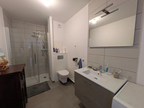 2 pièces avec balcon et parking – Résidence récente – Gare à pied