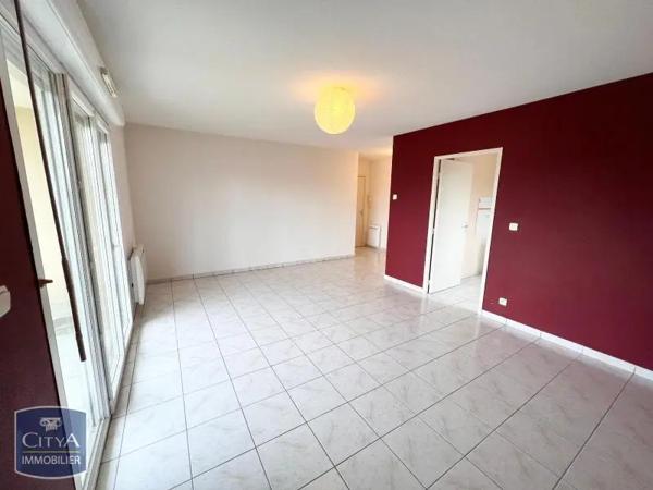 Appartement à louer 3 pièces 64.38m² Niort (79000)