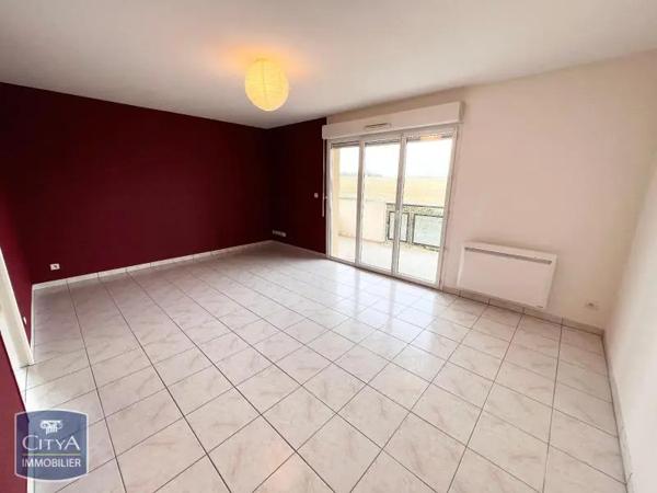 Appartement à louer 3 pièces 64.38m² Niort (79000)