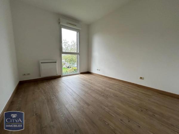Appartement à louer 3 pièces 64.38m² Niort (79000)
