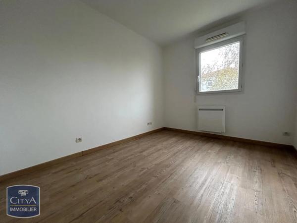 Appartement à louer 3 pièces 64.38m² Niort (79000)