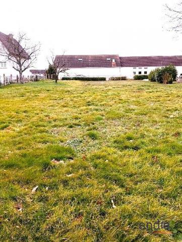 TERRAIN PROCHE DE MOULINS