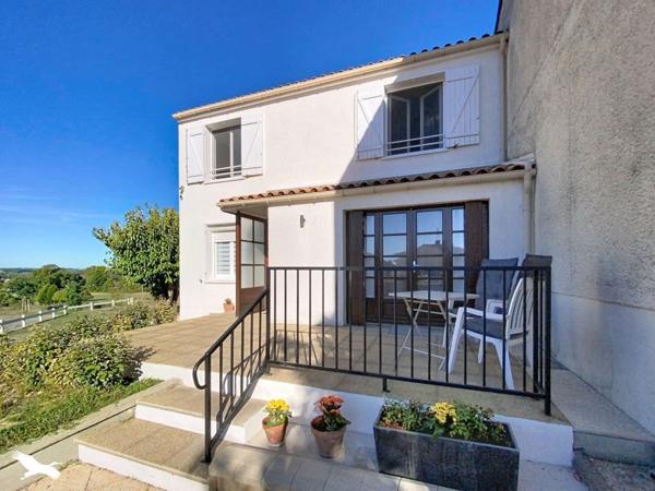 Maison à vendre 149 800 € Chabanais 5 p 105 m² DPE C