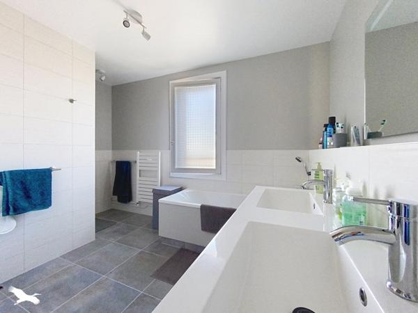 Maison à vendre 149 800 € Chabanais 5 p 105 m² DPE C
