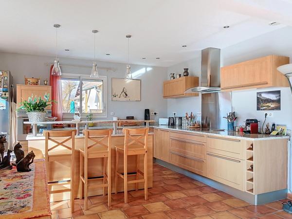 La maison du bonheur est ici!!  A VOIR ABSOLUMENT!!