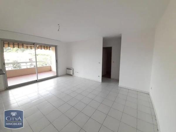 Appartement à louer 2 pièces 43.36m² Saint-Laurent-du-Var (06700)
