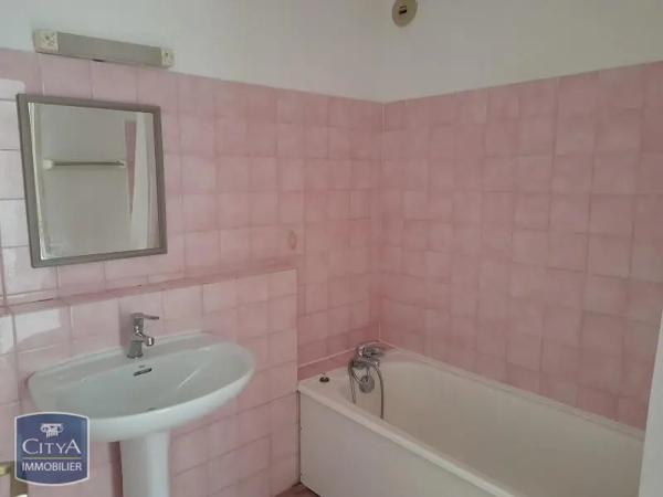 Appartement à louer 2 pièces 43.36m² Saint-Laurent-du-Var (06700)