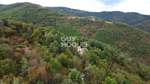 Maison avec dépendance à Boffres sur 31 hectares de terrain