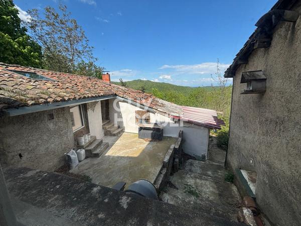 Maison avec dépendance à Boffres sur 31 hectares de terrain