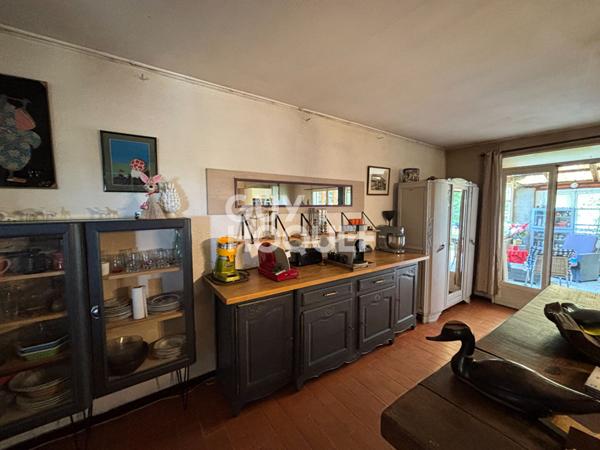 Maison avec dépendance à Boffres sur 31 hectares de terrain