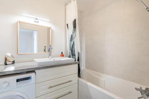 Neuilly sur Marne 3 pièces 71 m2 lumineux avec balcon et parking