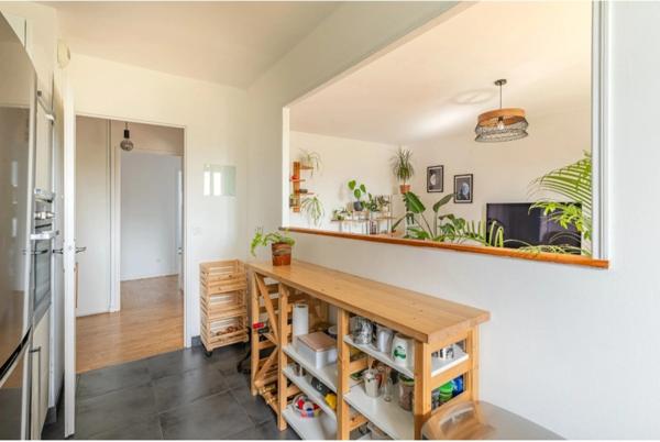 Neuilly sur Marne 3 pièces 71 m2 lumineux avec balcon et parking