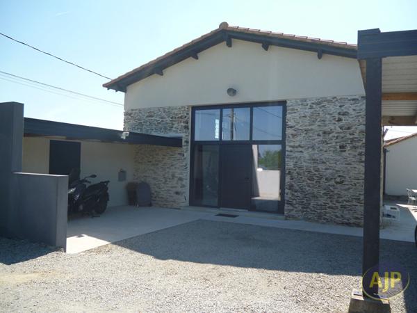 Location maison La Regrippiere : 1 235 € - AJP Immobilier Clisson